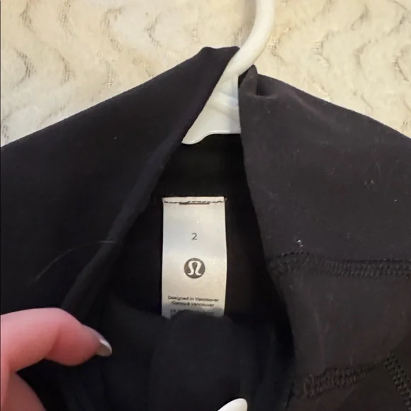 lululemon define jackets size 2 black and white - Picture 3 of 7
